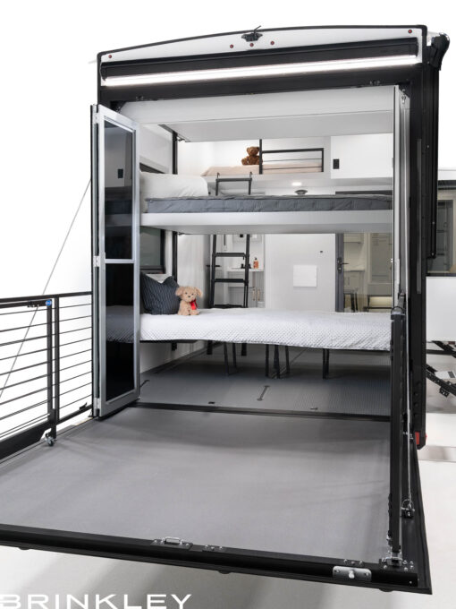 | Model Gx Toy Hauler Line 105 Room for Guests