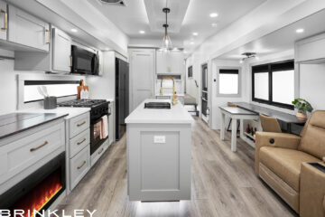 | Model Z 3110 Fifth Wheels 16 Luxury Fifth Wheel Kitchen - Brinkley Model Z - Island