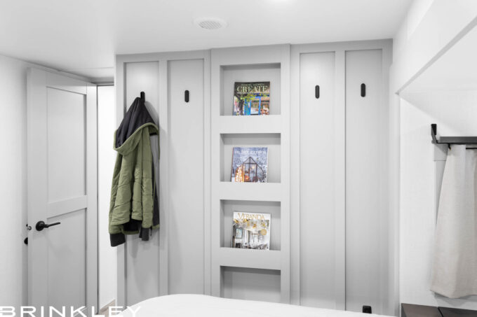 | Model Z 3600 Fifth Wheels 37 Shelves & Hooks