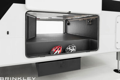 | Model Z 3300 Fifth Wheels 44 Massive Storage Compartment