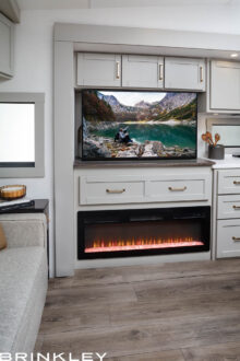 | Model Z 3610 Fifth Wheels 17 Fifth Wheel RV TV