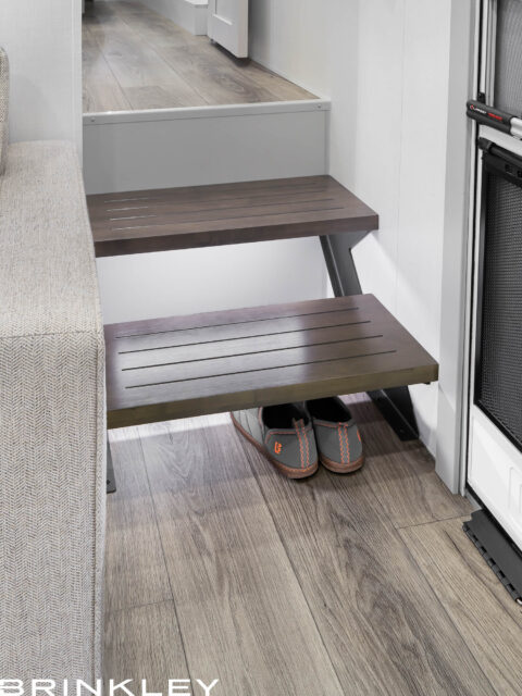 | Model Z 2680 Fifth Wheels 30 Steps & Shoe Storage