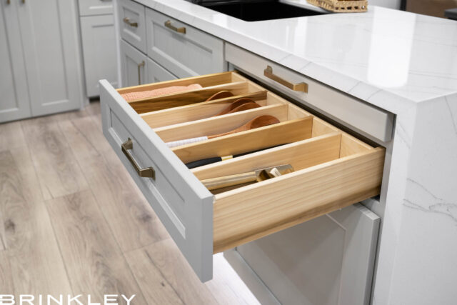 | Model G 4100 Toy Haulers 43 Utensil Drawer