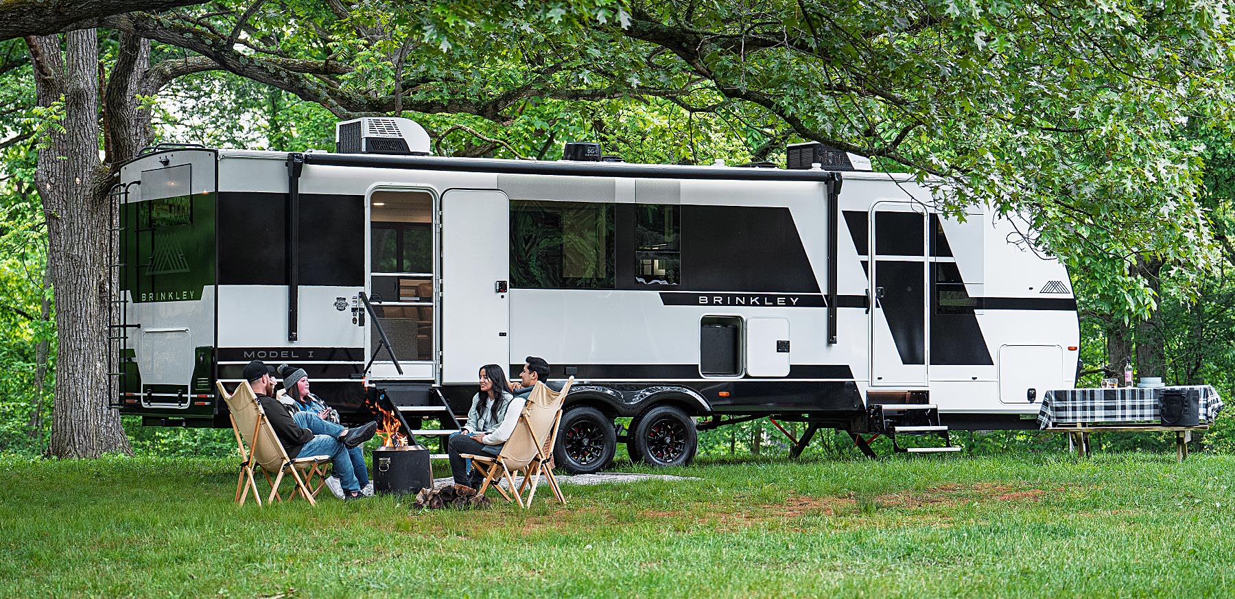 | Home 4 Lightweight Travel Trailer by Brinkley RV - Model I