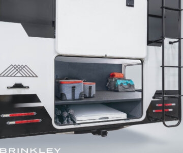 | Model Z 3110 Fifth Wheels 41 Bunkhouse Rear Storage Compartment