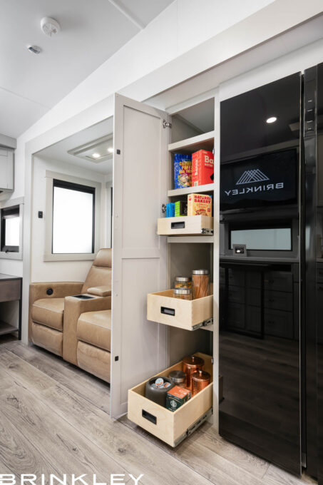 | Model Z 2670 Fifth Wheels 12 Large Pantry w/ Outlets