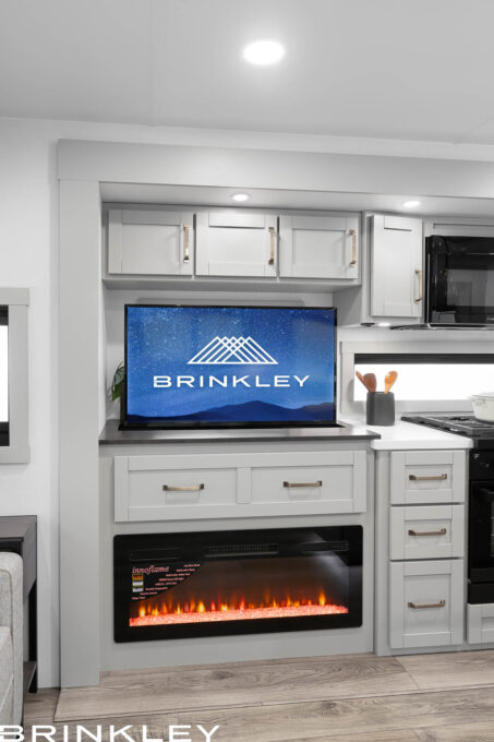 | Model Z AIR 297 Travel Trailers 33 43" TV & Rockford Audio