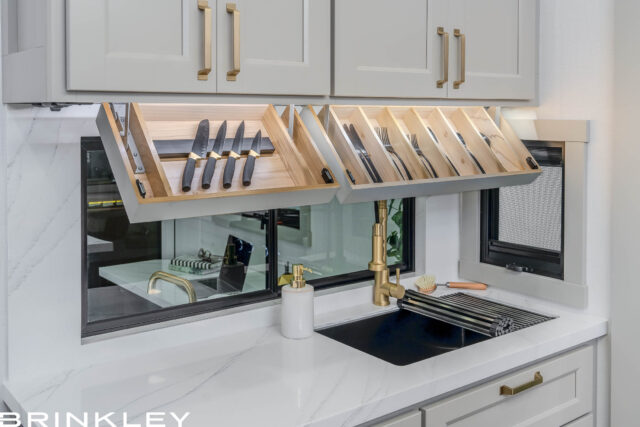 | Model G 3250 Toy Haulers 35 Pull-Down Storage