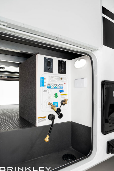 | Model Z 2670 Fifth Wheels 27 Premium Fifth Wheel Docking Station