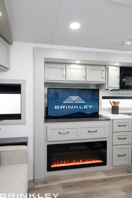 | Model Z AIR 310 Travel Trailers 33 43" TV & Rockford Audio