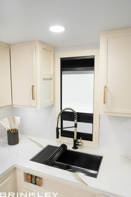 | Model I 294 Travel Trailers 13 Quality RV & Residential Materials