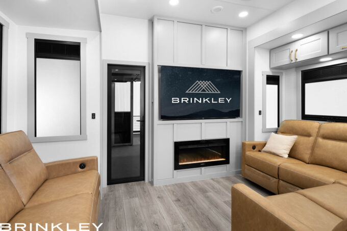 | Model G 4155 Toy Haulers 53 65" TV & Fireplace