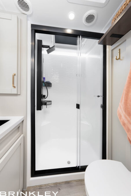 | Model Z 2670 Fifth Wheels 21 Large Shower