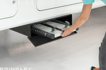 | Model Z 3400 Fifth Wheels 40 Dedicated Ladder Storage