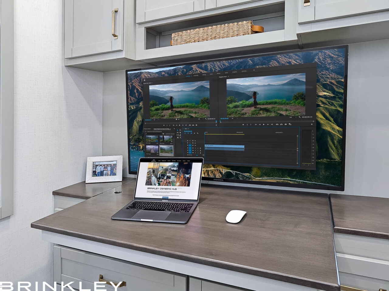 | Model Z 3610 Fifth Wheels 30 Fifth Wheels with a Desk and Office Space