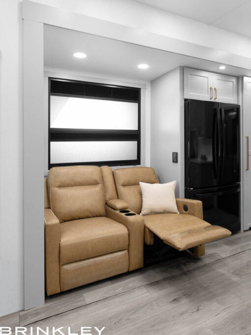 | Model G 3520 Toy Haulers 46 Theater Seating w/ Recliners