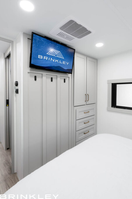 | Model Z 2810 Fifth Wheels 28 Under 30 ft Small Fifth Wheels