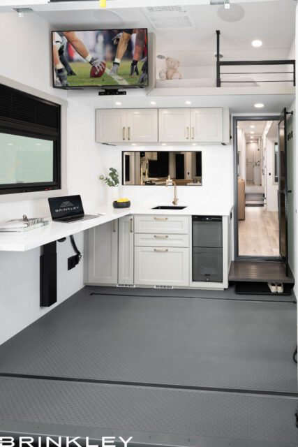 | Model G 3250 Toy Haulers 8 Outside Kitchen & Patio