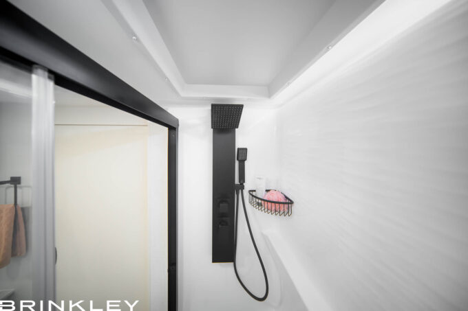 | Model I 294 Travel Trailers 33 Large Travel Trailer Bathroom