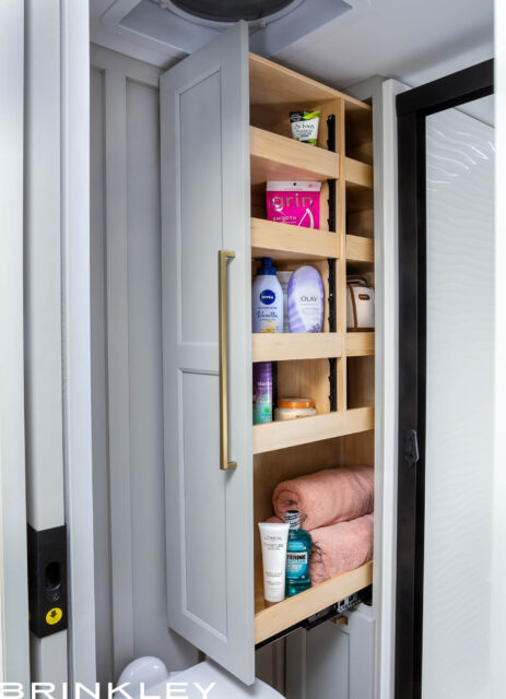 | Model G Fifth Wheel Toy Hauler Line 96 Brinkley RV Model G 3500 Fifth Wheels Int Bathroom Linen 9410