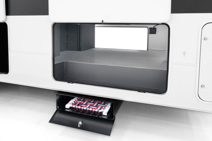 | Model Z 3600 Fifth Wheels 54 Fifth Wheel Basement Storage