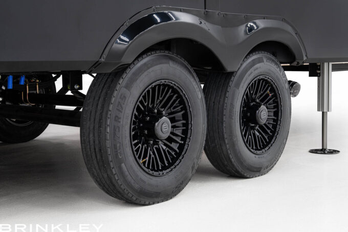 | Model Gx Toy Hauler Line 70 17.5″ H-Rated 16-Ply Premium Tires