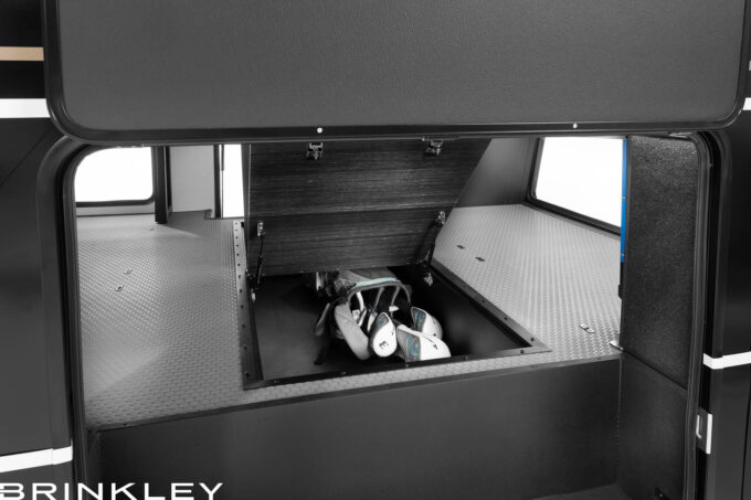 | Model G 4155 Toy Haulers 25 Even more cargo space!