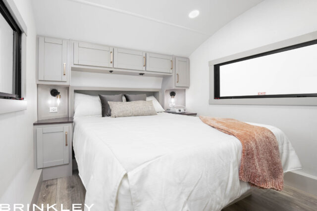 | Model Z 2670 Fifth Wheels 15 Short Fifth Wheels