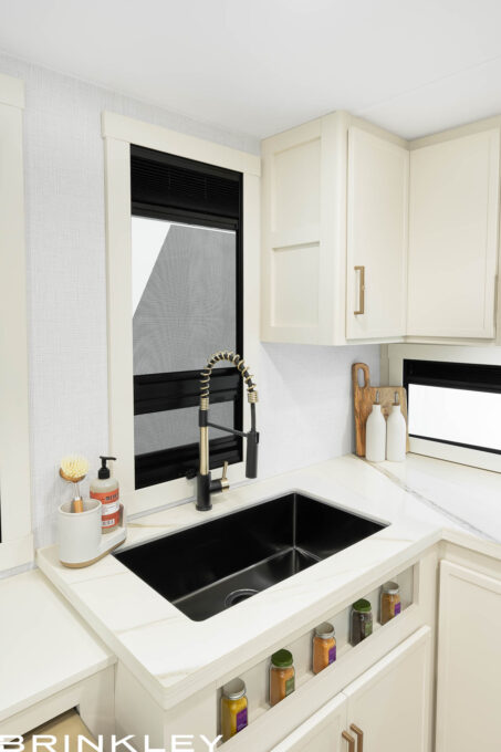 | Model I 275 Travel Trailers 11 Quality RV & Residential Materials