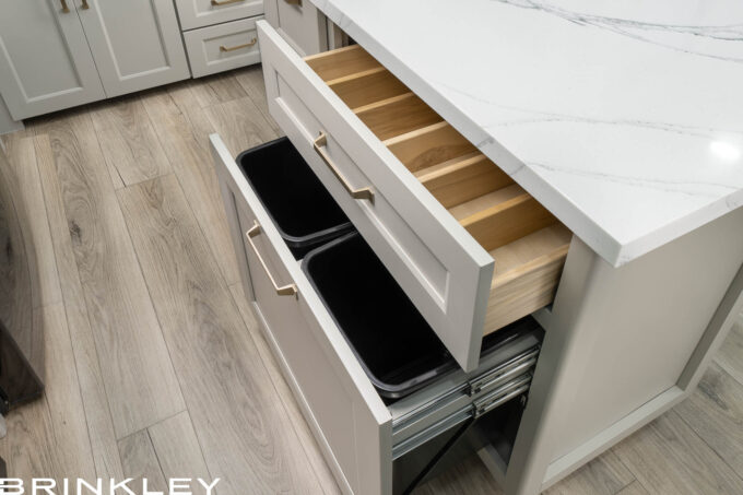 | Model Gx Toy Hauler Line 78 Pull-Out Trash Bins