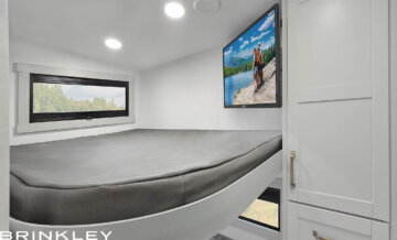 | Model Z 3110 Fifth Wheels 32 Bunk Beds