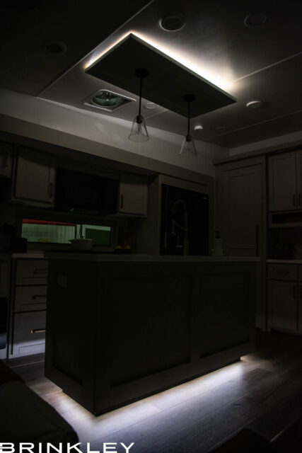 | Model Z 3600 Fifth Wheels 20 Luxury Fifth Wheel Kitchen - Brinkley Model Z - Lighting